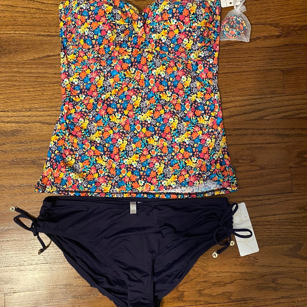 NEW with tags. Anne Cole bathing suit